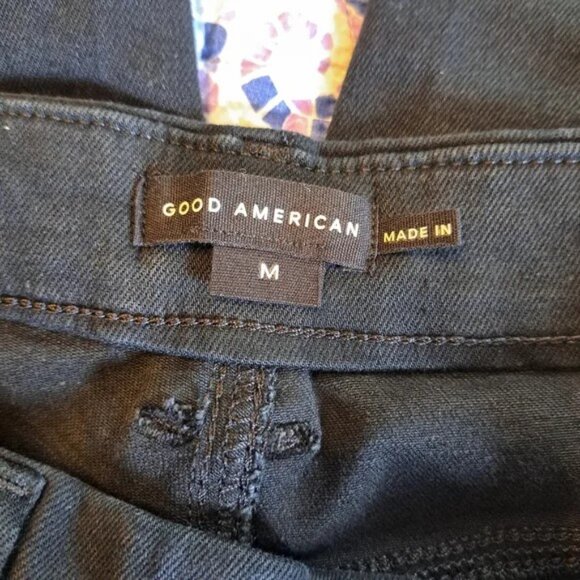 "Good American" Straight Leg pull-on Jeans - Picture 5 of 6